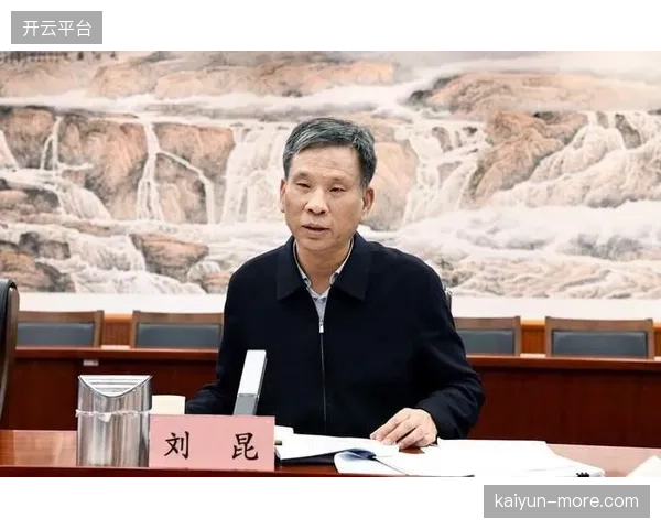 国家队成绩滑坡引发连锁反应，财政困境或将制约未来的复兴计划。